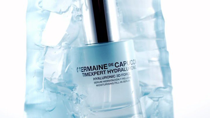 Hyaluronic serum encased in ice