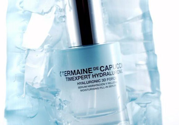Hyaluronic serum encased in ice